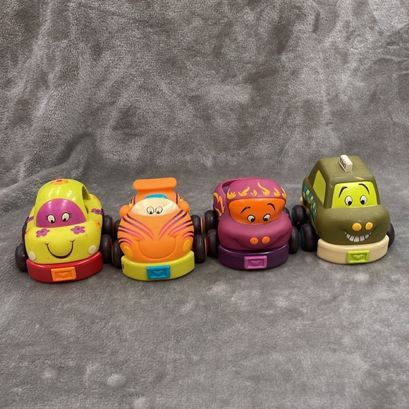 B. Toys: Wheeee-Is! - Chunky Pullback Vehicles - Taxi, Racer, Car, & Truck C - Picture 4 of 7